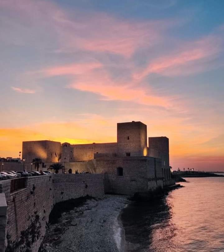 Appartamento Le Rondini Trani Esterno foto