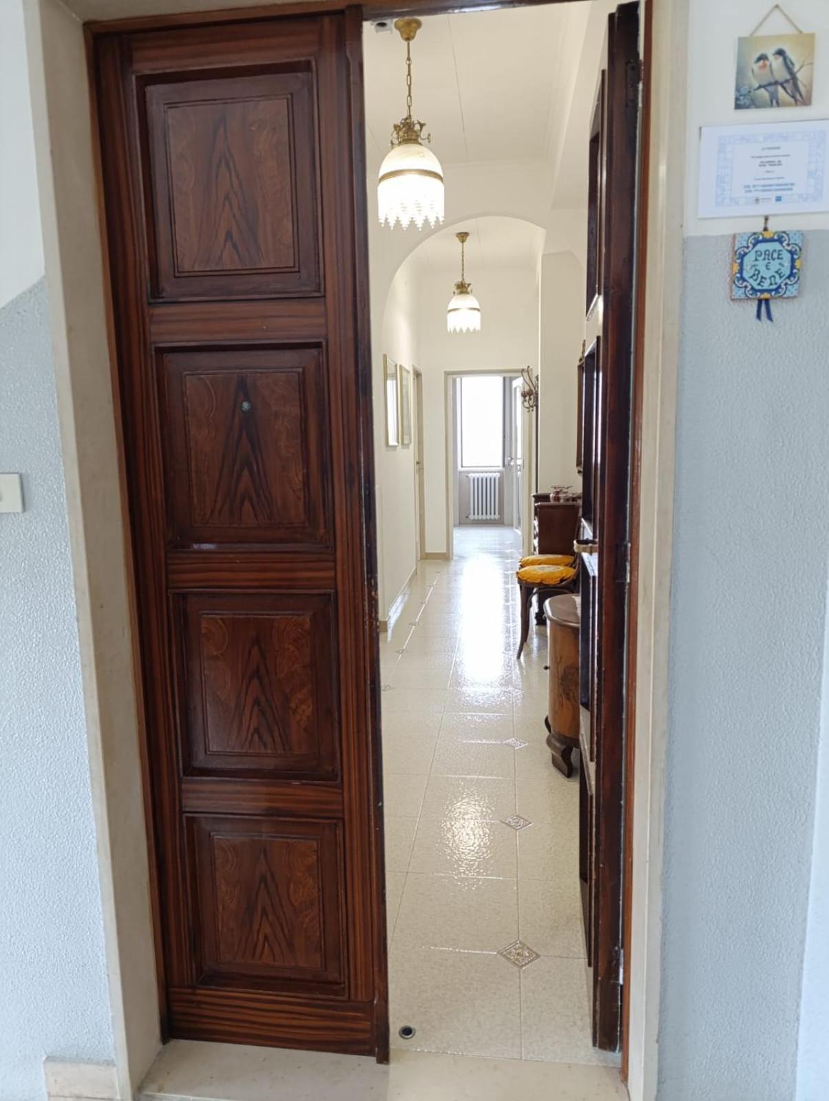 Appartamento Le Rondini Trani Esterno foto